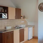 Falevel Apartmanhaz *