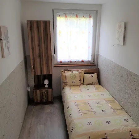 Falevel Apartmanhaz Lejlighed *