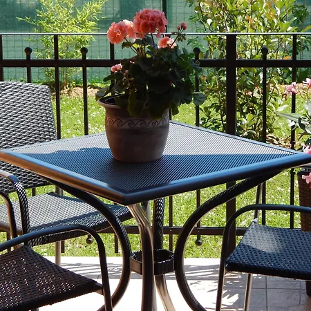 Daire Falevel Apartmanhaz *