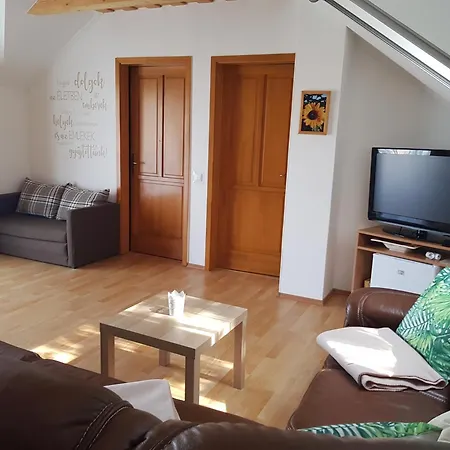 Falevel Apartmanhaz Lejlighed