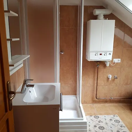Falevel Apartmanhaz Balatonfenyves