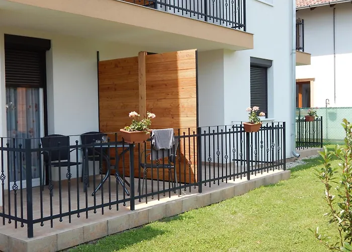 Falevel Apartmanhaz 公寓